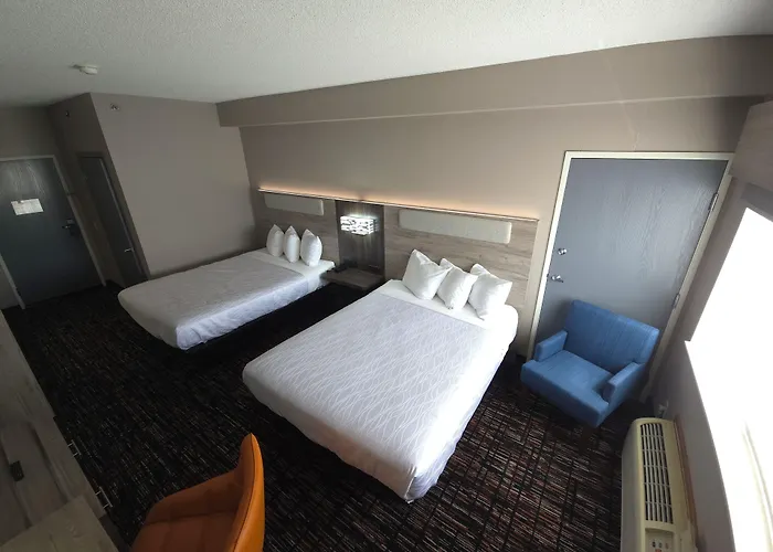 Reston Inn & Suites