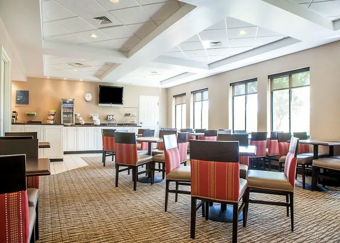 Comfort Suites West Warwick - Providence
