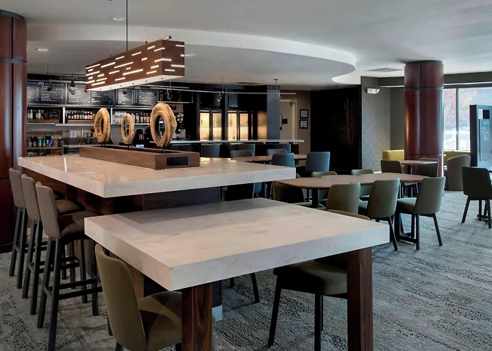 Courtyard By Marriott Lebanon