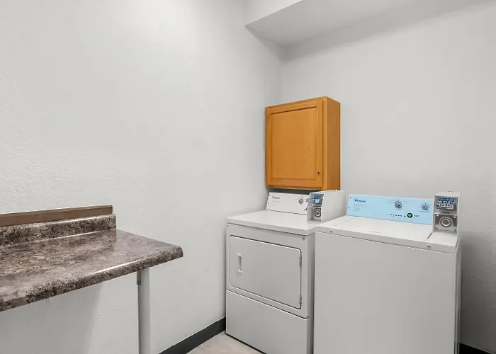 Comfort Inn & Suites Bellevue - Omaha Offutt Afb