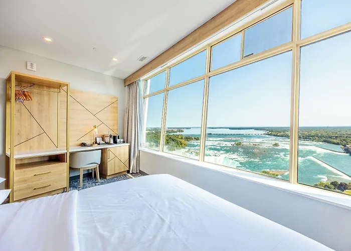 Tower Hotel At Fallsview
