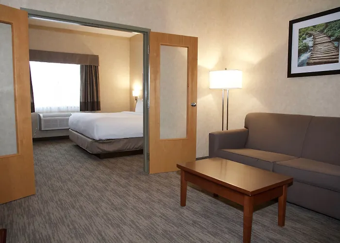 Days Inn & Suites By Wyndham Brooks