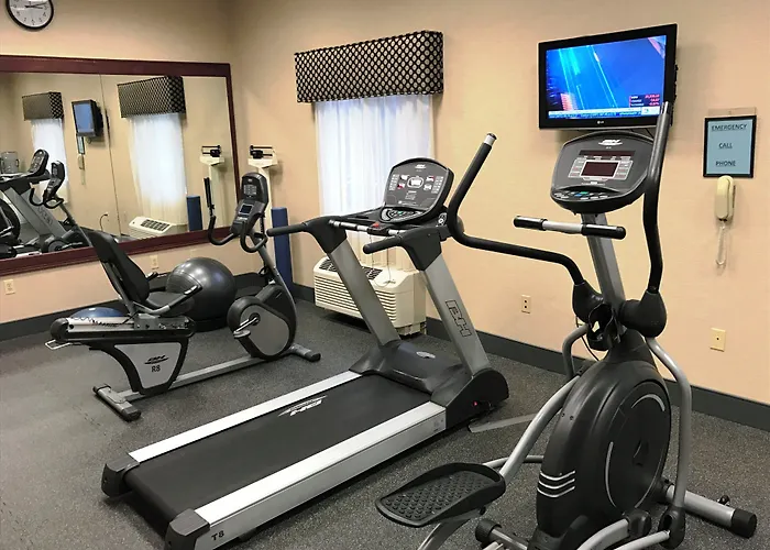 Holiday Inn Express & Suites Smithfield - Providence By Ihg