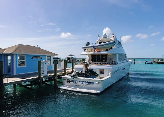 Romora Bay Resort & Marina