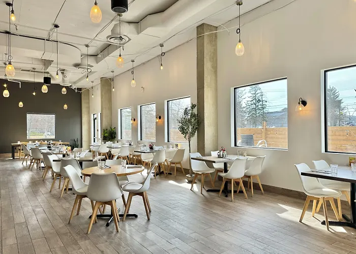 Divya Sutra Plaza And Conference Centre Calgary Airport
