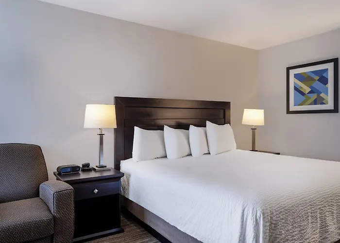 Holiday Inn Express & Suites Chicago-Libertyville By Ihg