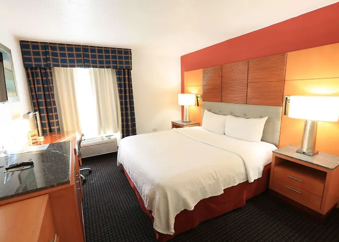 Days Inn By Wyndham Calumet Park