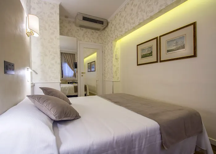 Hotel Flora