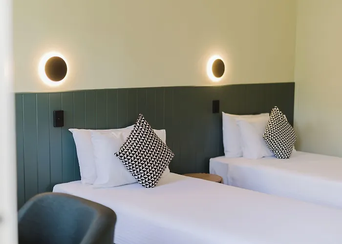 Darwin Poinciana Inn