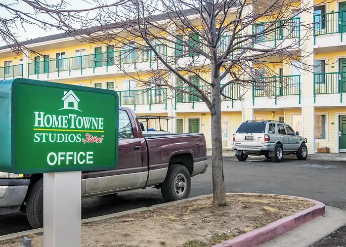 Hometowne Studios By Red Roof Colorado Springs - Airport
