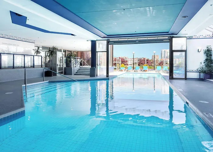 Coast Victoria Hotel & Marina By Apa
