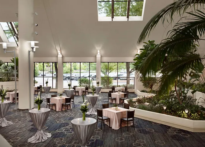 Doubletree By Hilton Minneapolis Park Place