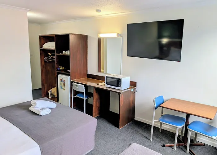 Hampton Villa Motel