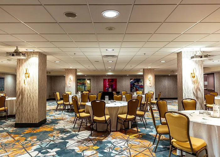 Holiday Inn Toronto Downtown Centre By Ihg
