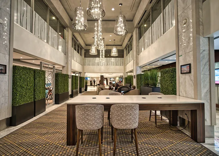 Holiday Inn Toronto Downtown Centre By Ihg