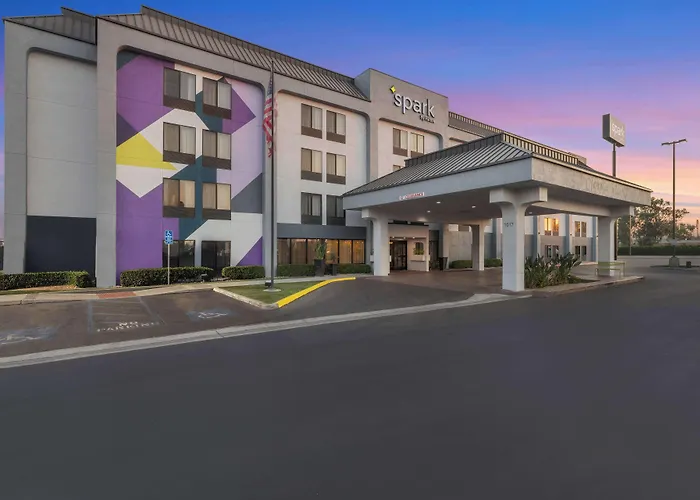 Spark By Hilton Bakersfield Central
