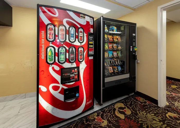 Red Roof Inn Plus Woodbridge - Carteret