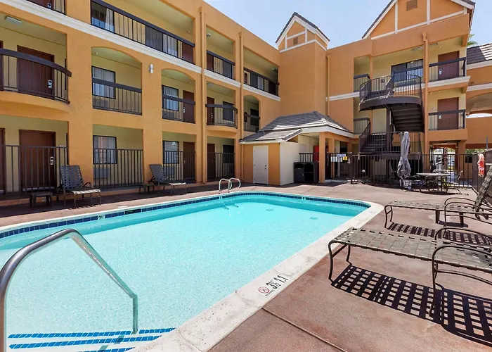 Quality Inn & Suites Westminster Seal Beach