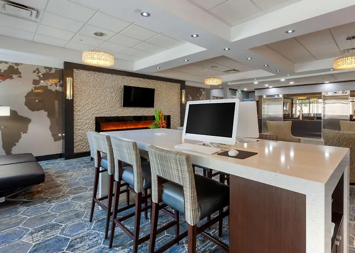 Best Western Plus Toronto Airport Hotel