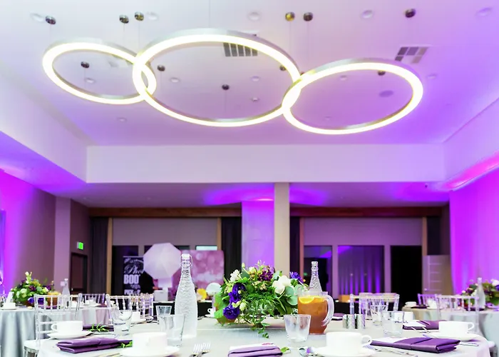 Doubletree By Hilton Pomona