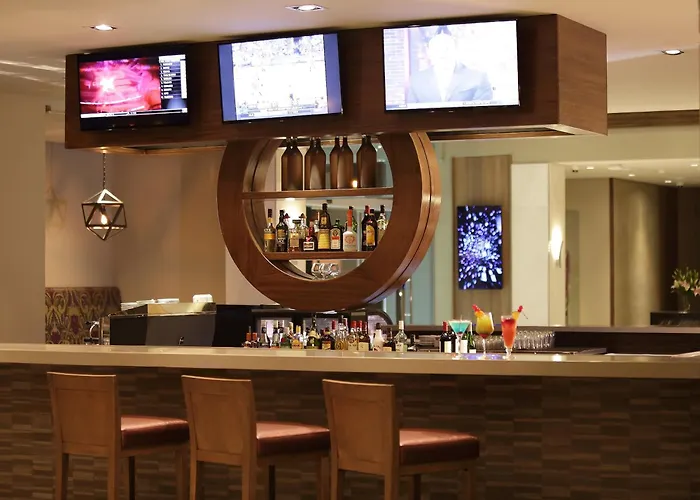 Crowne Plaza Airport By Ihg