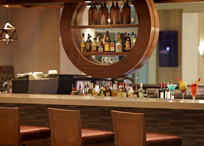 Crowne Plaza Airport By Ihg
