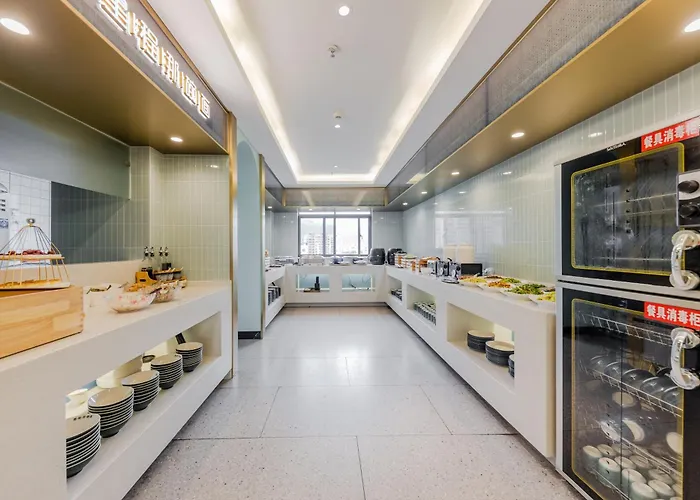 Xinhuating Business Hotel