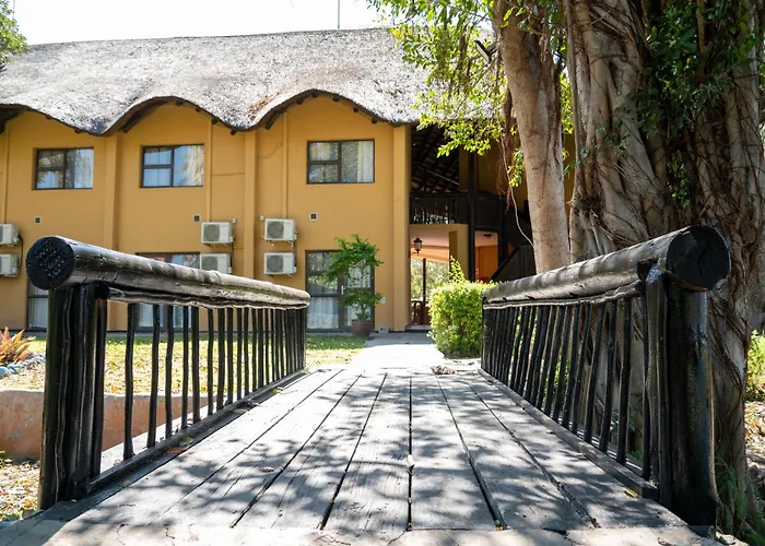 Cresta Riley'S Hotel