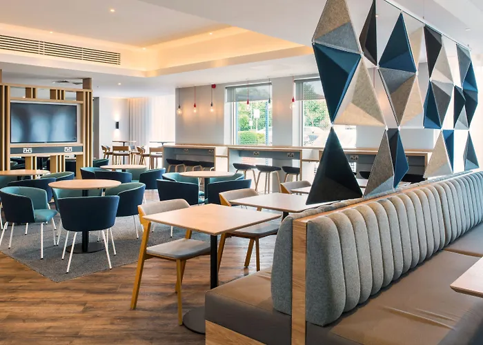 Holiday Inn Express Oxford Kassam Stadium By Ihg