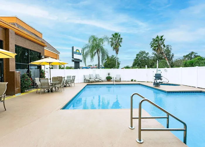 Days Inn By Wyndham N Orlando/Casselberry