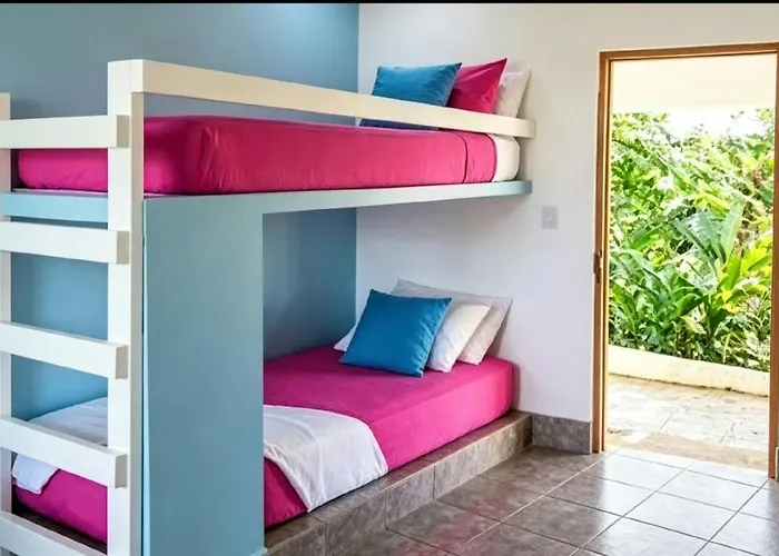 Hotel Boca Brava Lodge, Cabanas Rusticas Con Vista Al Mar, En Isla Boca Brava, Boca Chica, Frente A Playa, Naturaleza Y Descanso