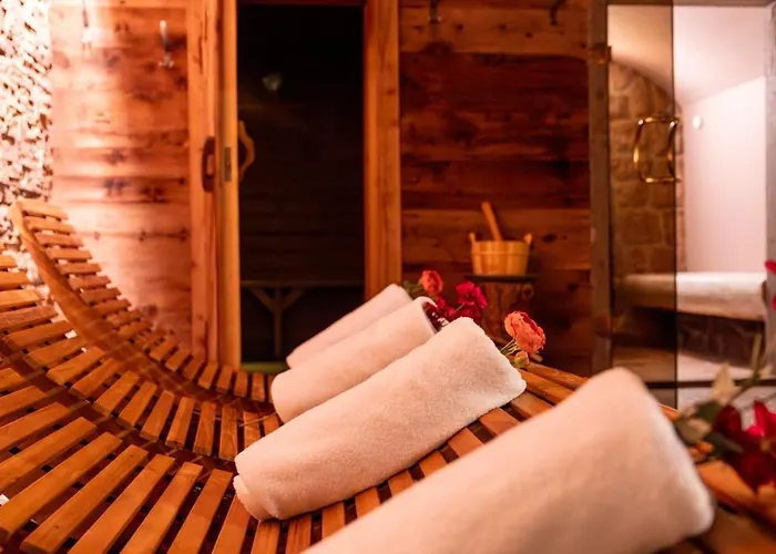 Historic Hotel Ristorante La Stua