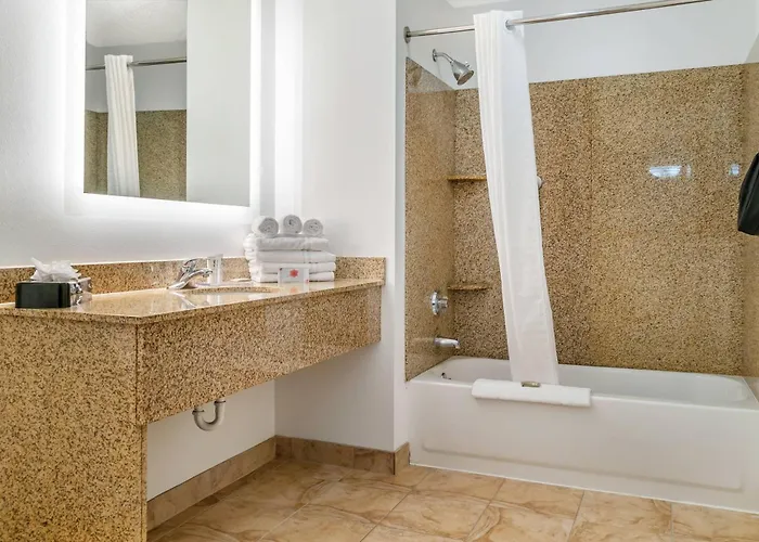 Country Inn & Suites By Radisson, Rossford - Toledo South