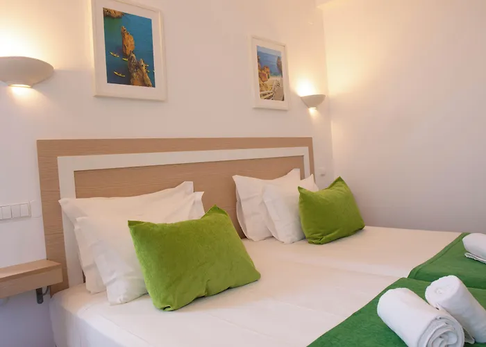Albufeira Beach Hotel By Kavia