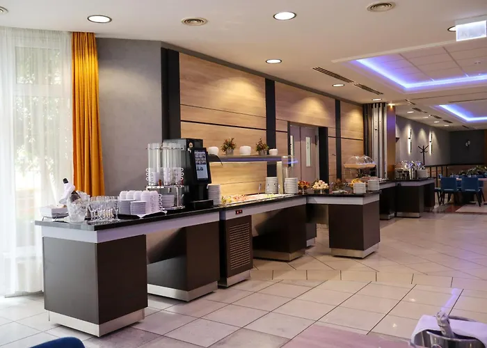Garden Hotel Wellness Es Konferencia