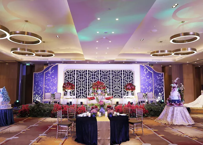 Holiday Inn & Suites Jakarta Gajah Mada By Ihg