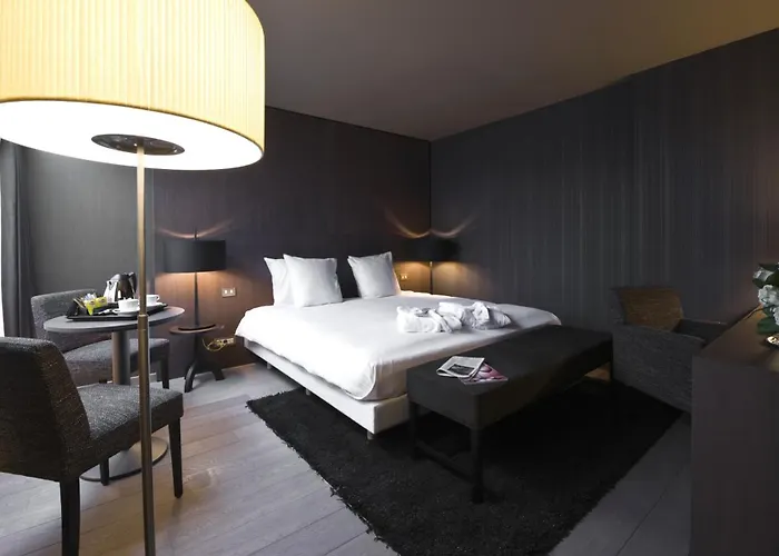 Flanders Hotel