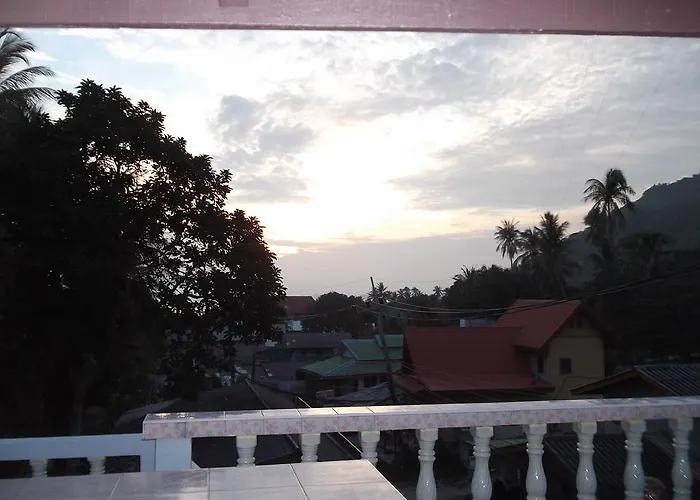 Sleep Tight Hostel At Koh Phangan