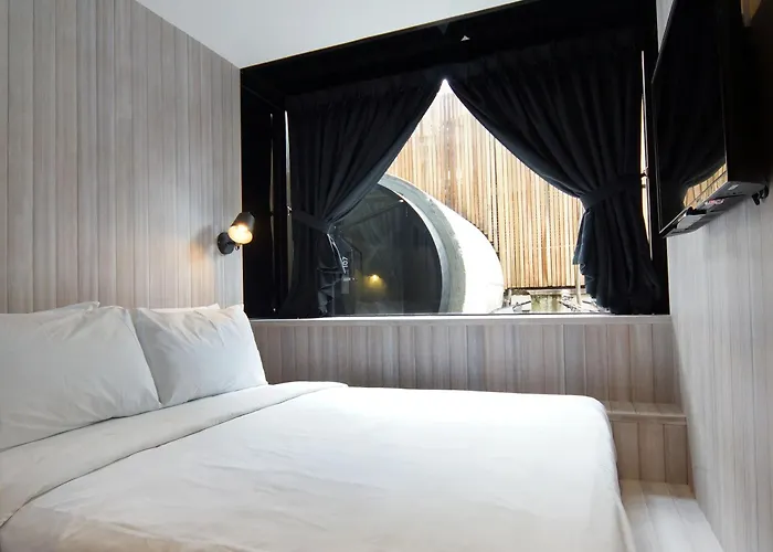 Container Hotel