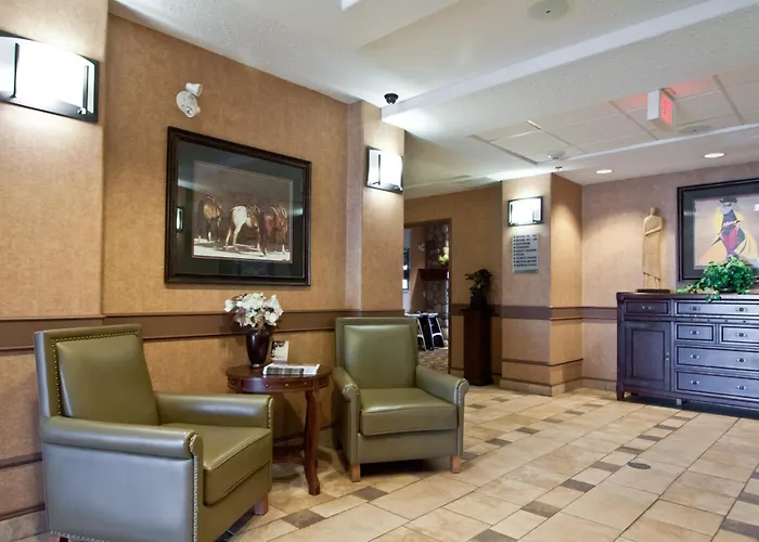 Days Inn & Suites By Wyndham Strathmore