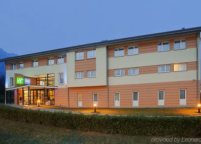 Holiday Inn Express Grenoble-Bernin