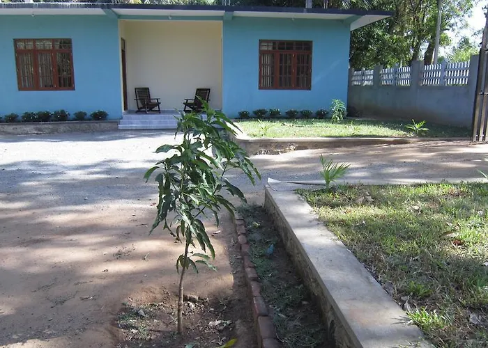 Hotel Gayan'S
