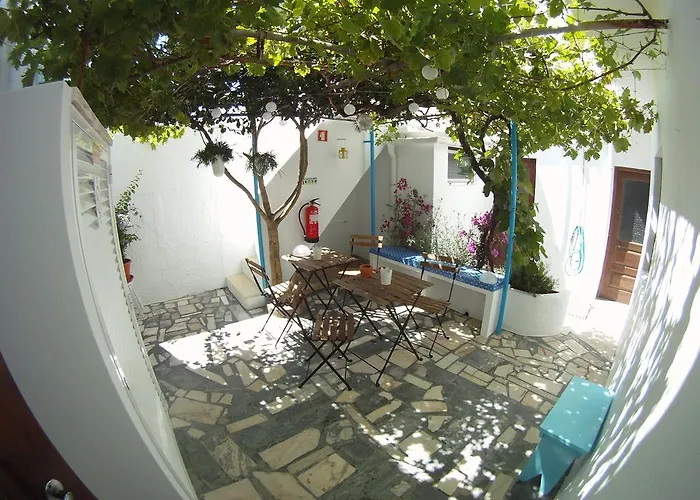 Ahoy Porto Covo Hostel