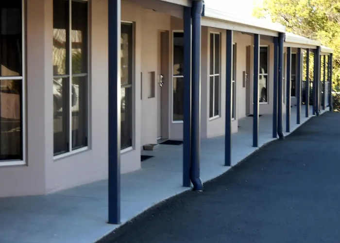 Mackellar Motel
