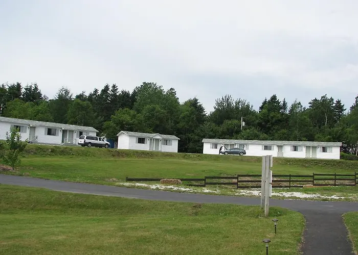 Macneil'S Motel