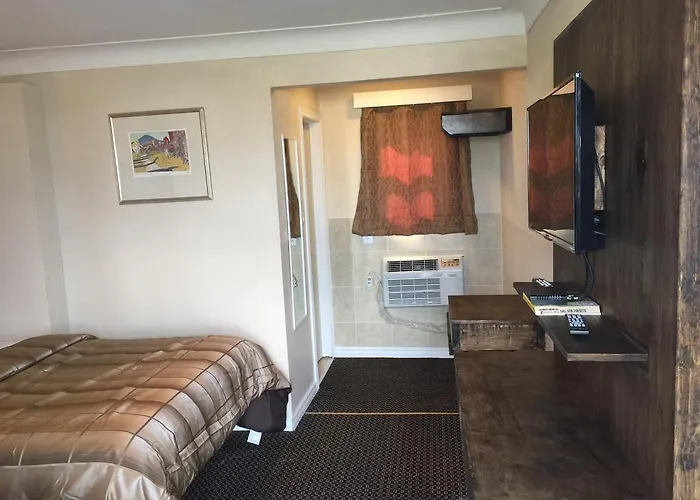 Mayflower Motel