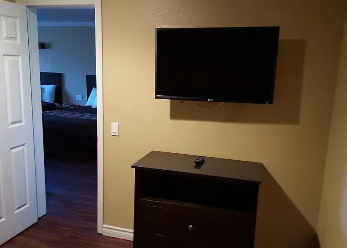 Anaheim Astoria Inn & Suites