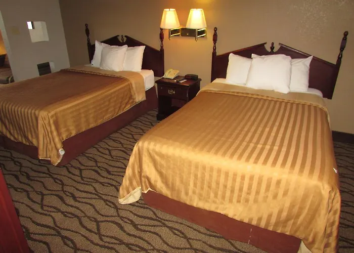 Days Inn & Suites By Wyndham Fort Valley