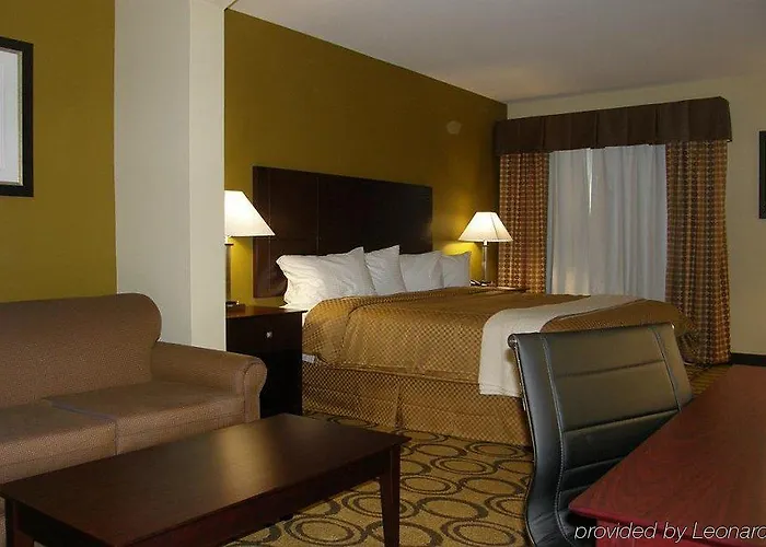 La Jagu Inn & Suites