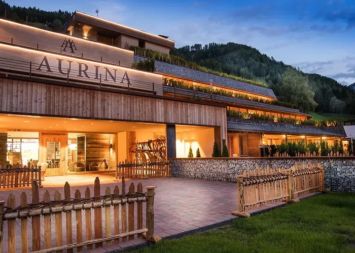 Aurina Lodges